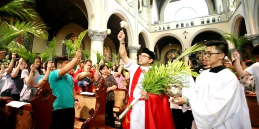 Pilar Iman (1): Tradisi Suci
