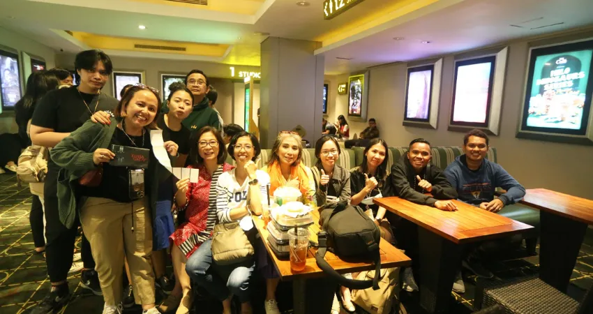 Nobar Film Kuasa Gelap