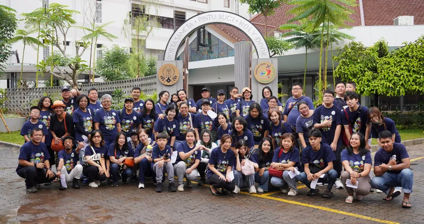 Ziarah Porta Sancta ala Wilayah Theresia DKKY : "Menjadi Peziarah Pengharapan dalam Kebersamaan"