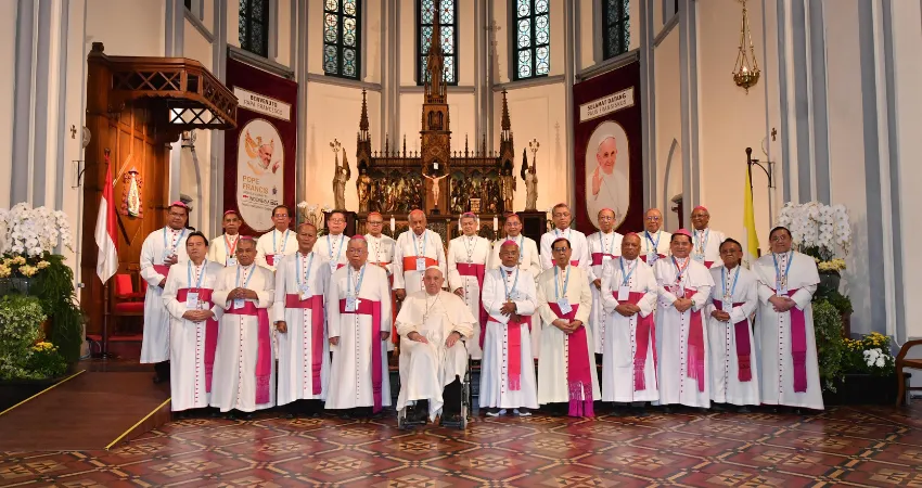 Kunjungan Apostolik Paus Fransiskus ke Katedral : Iman, Persaudaraan dan Belarasa