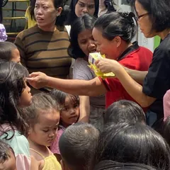 Aksi Rumah Ramah Seroja Lingkungan Yohanes Berchmans: ‘’Kebahagiaan Berbagi kepada Sesama dalam Kesederhanaan”’
